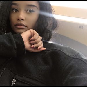 Meet your Posher, Laila